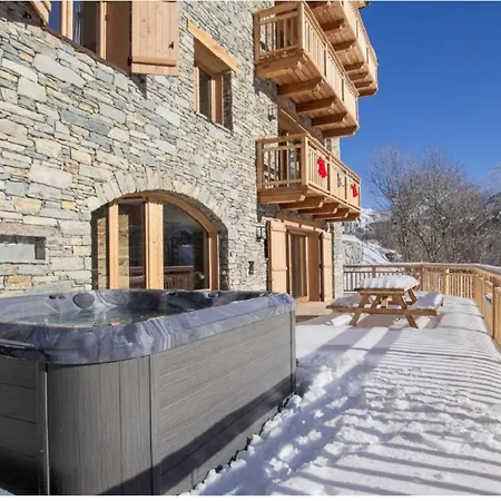 La Turra, Privee Lanslebourg-Mont-Cenis